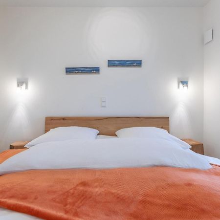 Ferienwohnung "Halligstork" Direkt Am Nordseedeich Mit Blick Auf Den See Nordstrand Bagian luar foto
